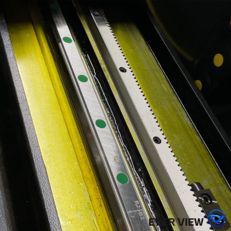 Care sunt punctele cheie pentru întreținerea zilnică a mașinilor de tăiat cu laser? EVER VIEW Machinery vă învață cum să prelungiți durata de viață a echipamentului dumneavoastră.